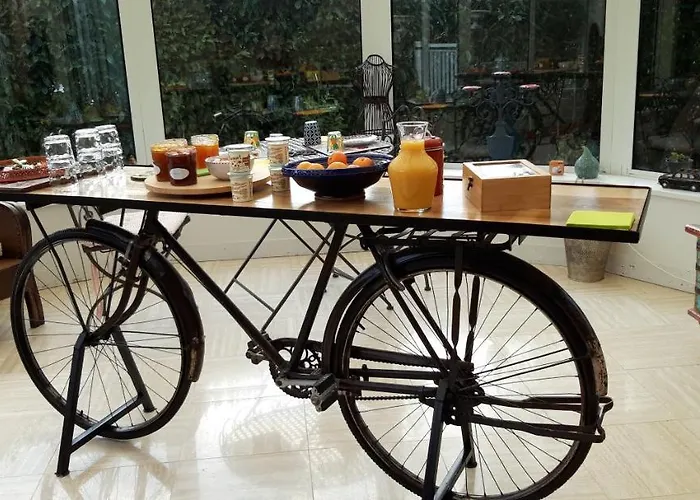 Le Suisse - Bleue Couette-café 3*